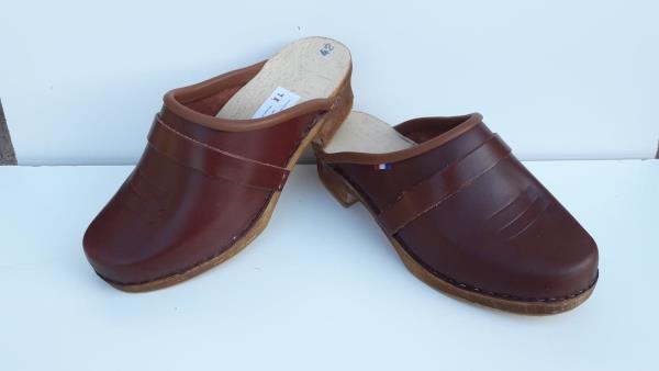 sabots bois et cuir artisanal